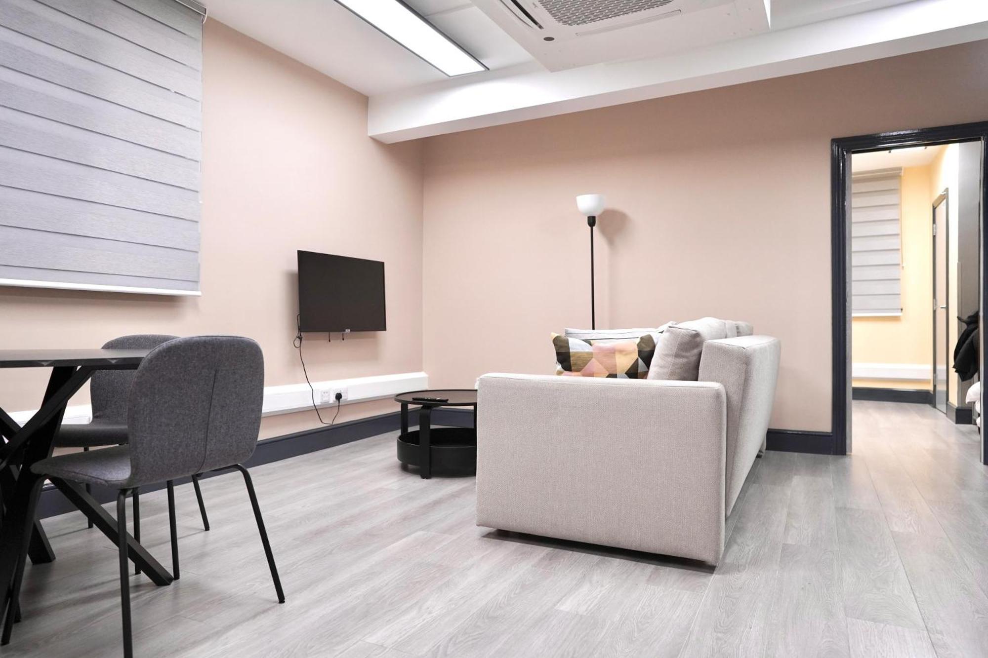 Charming 1br Flats In The Heart Of Of Appartamento